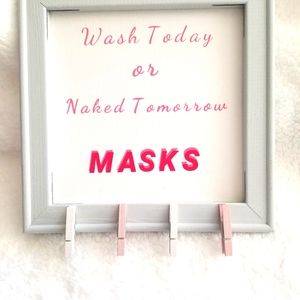 Canvas with laundry clips